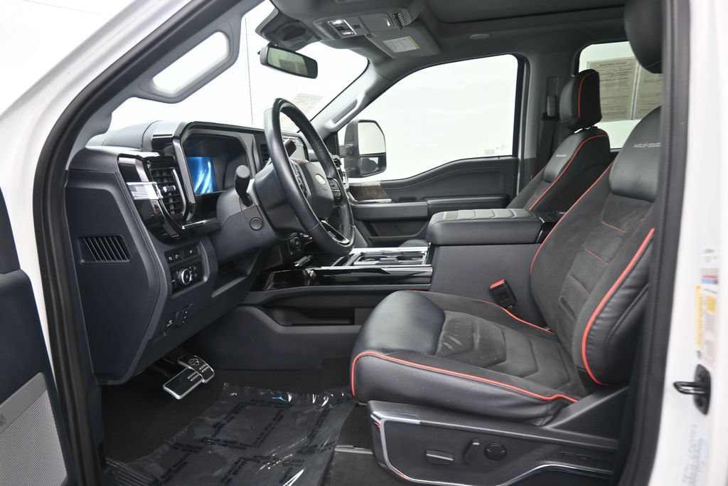 Used 2024 Ford F250 Lariat w/ Lariat Ultimate Package AWD/4WD image 12