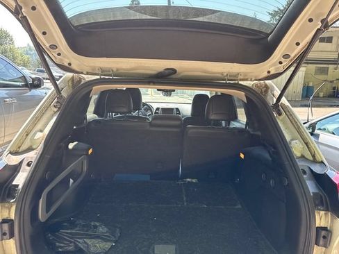 Used 2016 Jeep Cherokee Limited AWD/4WD image 12