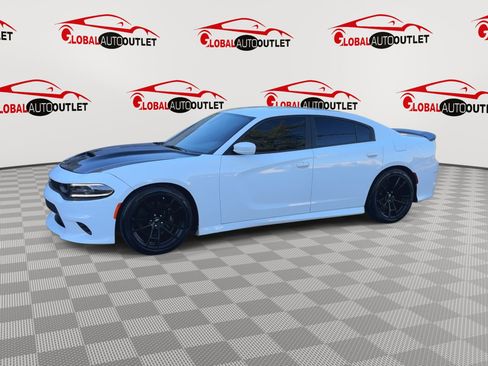 Used 2019 Dodge Charger Scat Pack w/ Plus Group RWD image 5