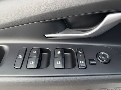 New 2026 Hyundai Elantra SE FWD image 25