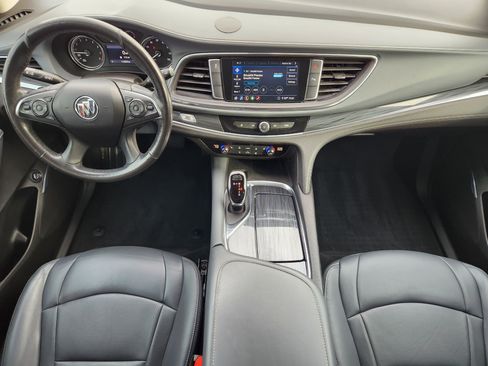 Used 2021 Buick Enclave Essence image 25