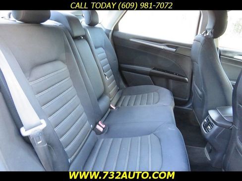 Used 2014 Ford Fusion SE image 30