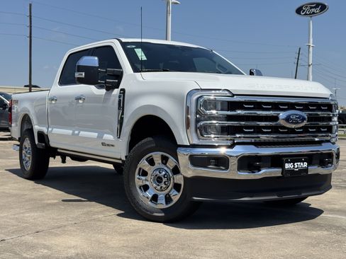 New 2026 Ford F250 Lariat w/ Chrome Package AWD/4WD image 2