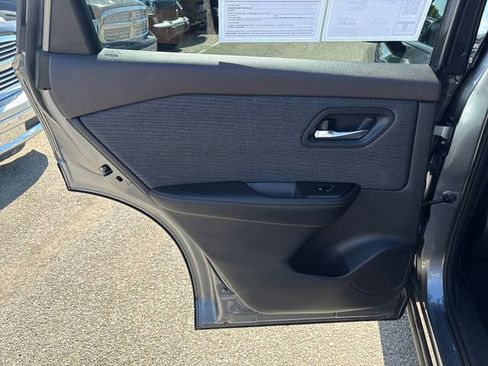 Used 2021 Nissan Rogue SV AWD/4WD image 18