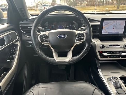 Used 2021 Ford Explorer XLT w/ Equipment Group 202A image 15