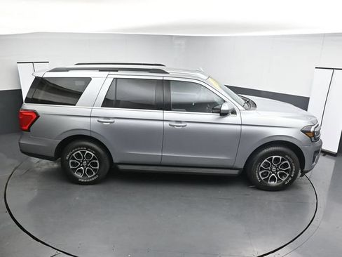 Used 2024 Ford Expedition XLT AWD/4WD image 28