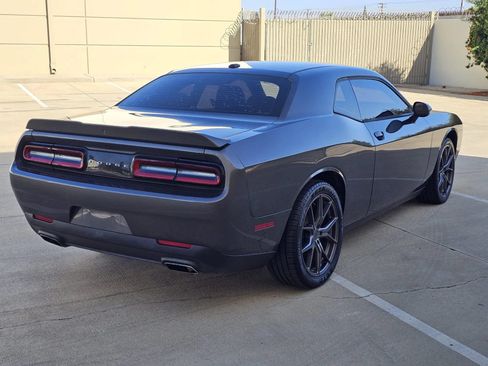 Used 2018 Dodge Challenger SXT RWD image 5