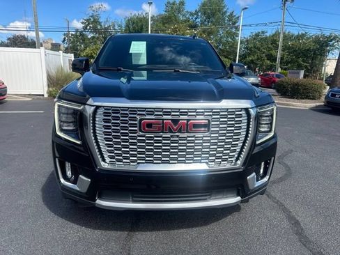 Used 2021 GMC Yukon Denali w/ Denali Premium Package AWD/4WD image 3