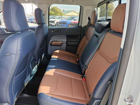 Used 2024 Ford Maverick Lariat image 18