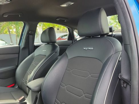Certified 2023 Kia Forte GT-Line FWD image 15