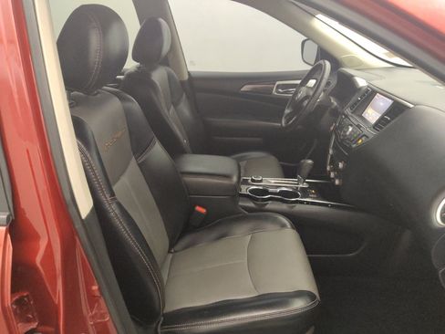 Used 2019 Nissan Pathfinder SL AWD/4WD image 21