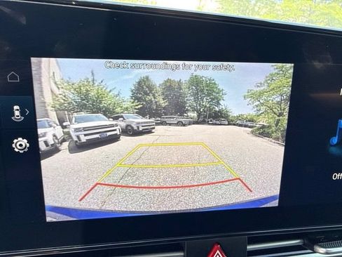 Used 2024 Hyundai Elantra SEL FWD image 10