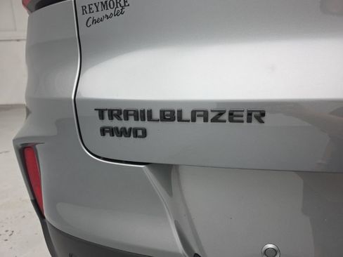 Used 2024 Chevrolet TrailBlazer RS w/ Convenience Package AWD/4WD image 49