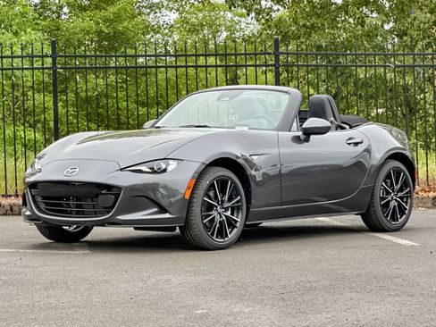 New 2026 MAZDA MX-5 Miata Grand Touring w/ Weather Package RWD image 8