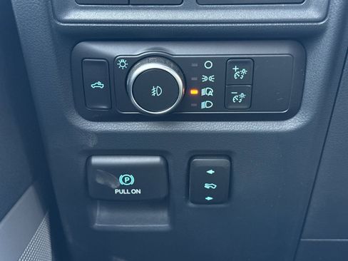 Used 2022 Ford F150 Lariat w/ Equipment Group 502A High image 29