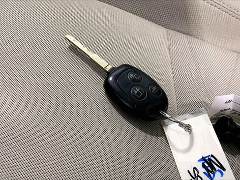 Used 2014 Ford Fiesta SE w/ SE Fuel Economy Package FWD image 19