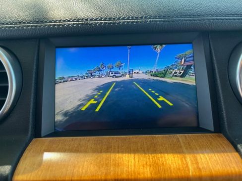 Used 2015 Land Rover LR4 HSE image 14