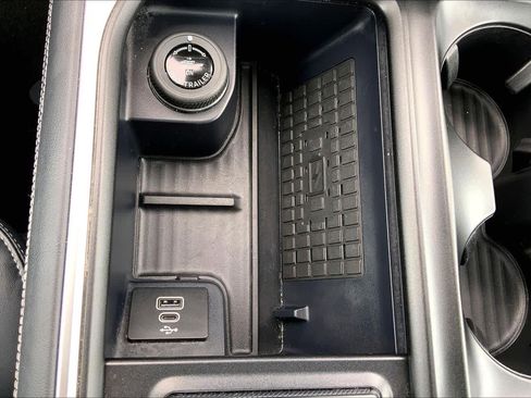 Used 2025 Ford Expedition Max Platinum AWD/4WD image 35