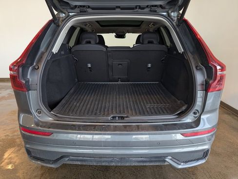 Used 2026 Volvo XC60 B5 Core w/ Climate Package image 5
