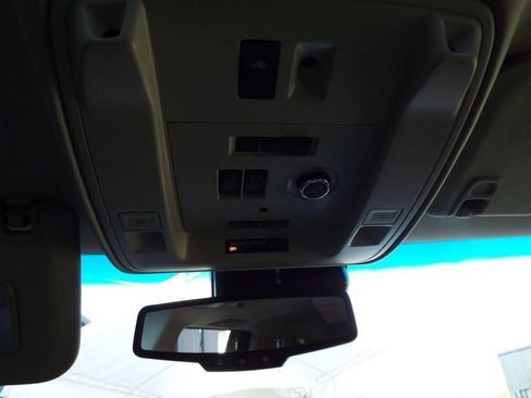 Used 2015 GMC Yukon XL Denali w/ Touring Package image 32