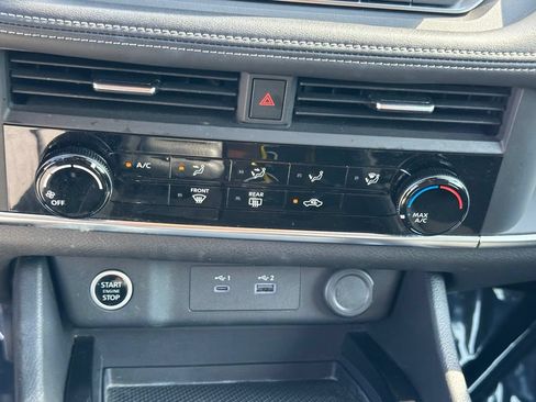 Used 2023 Nissan Rogue S FWD image 24
