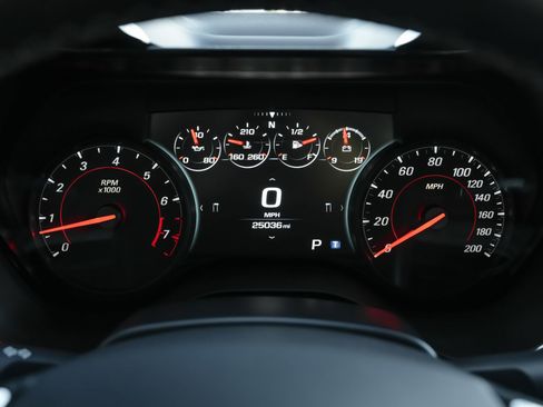 Used 2018 Chevrolet Camaro SS w/ Redline Edition RWD image 10