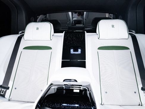 Used 2023 Rolls-Royce Cullinan image 7