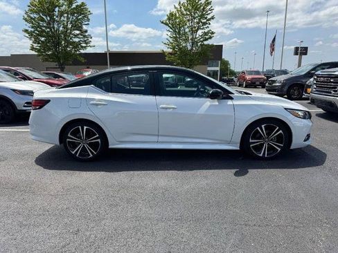Certified 2023 Nissan Sentra SR FWD image 2
