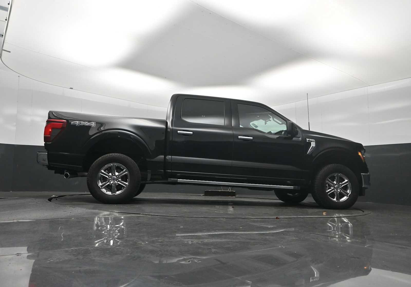 Used 2025 Ford F150 XLT w/ Equipment Group 301A Standard AWD/4WD image 25