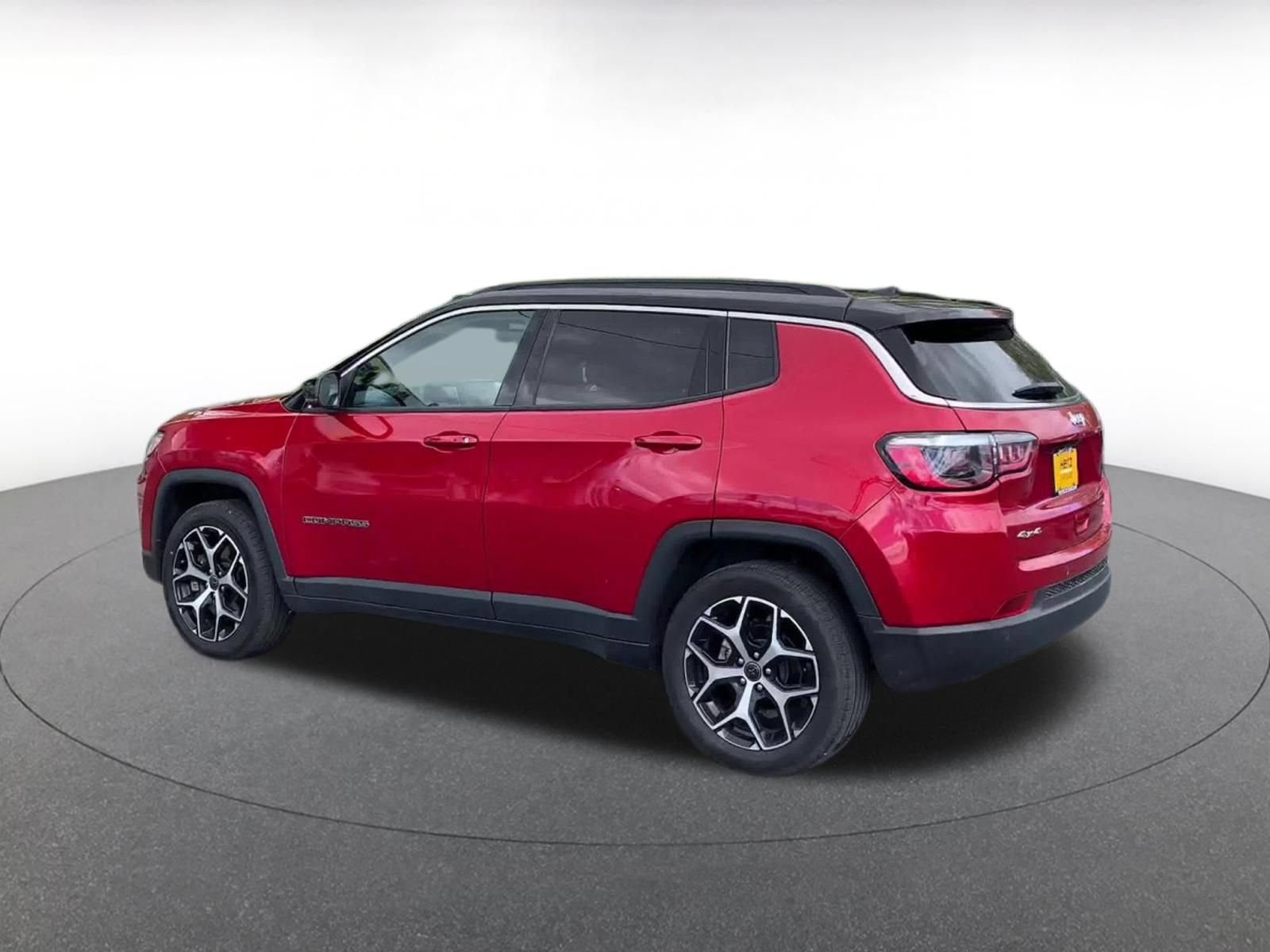 Used 2025 Jeep Compass Limited AWD/4WD image 19