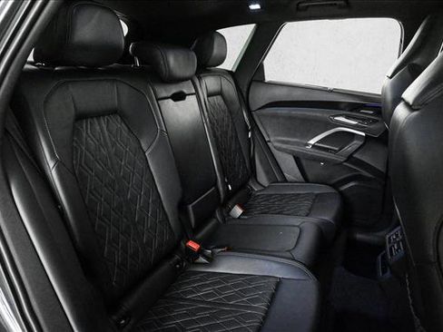 New 2025 Audi SQ5 Premium Plus image 21