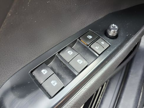 Used 2020 Toyota Camry LE image 35