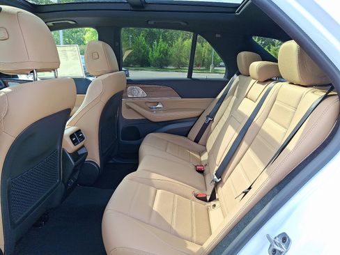 New 2026 Mercedes-Benz GLE 450 4MATIC image 6