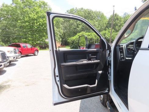 Used 2015 RAM 2500 Tradesman AWD/4WD image 17