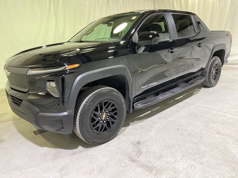 Certified 2024 Chevrolet Silverado EV W/T image 6