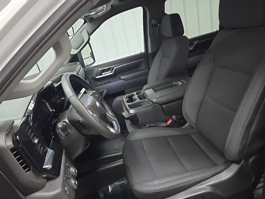 Used 2025 Chevrolet Silverado 2500 LT AWD/4WD image 29