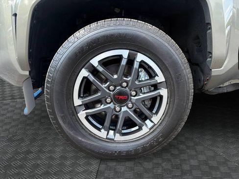 Used 2025 Toyota Tacoma TRD Sport w/ TRD Sport Upgrade Package AWD/4WD image 14
