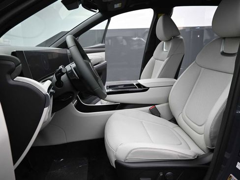 New 2026 Hyundai Tucson Limited w/ Tow & Go Package image 15