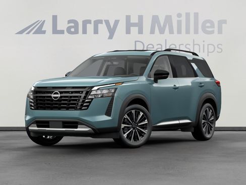 New 2026 Nissan Pathfinder Platinum w/ Cargo Package FWD image 1