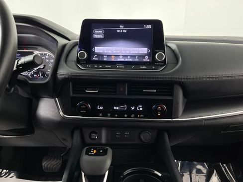 Used 2024 Nissan Rogue SV FWD image 26