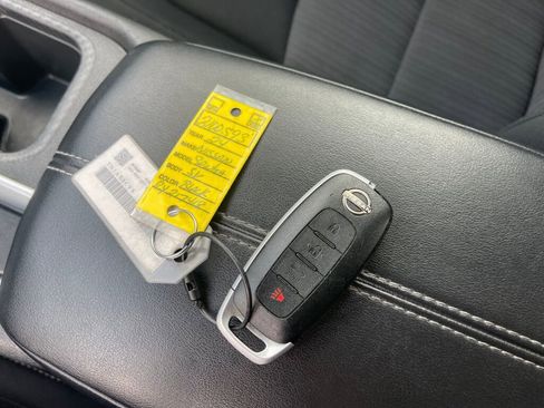 Used 2024 Nissan Sentra SV image 4