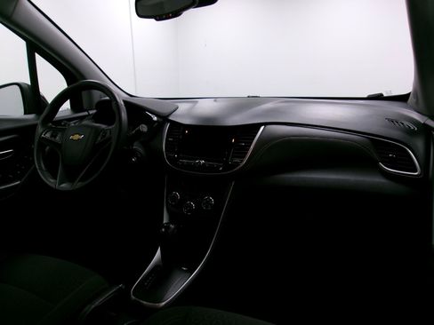 Used 2022 Chevrolet Trax LS w/ Tint and Cruise Package AWD/4WD image 3