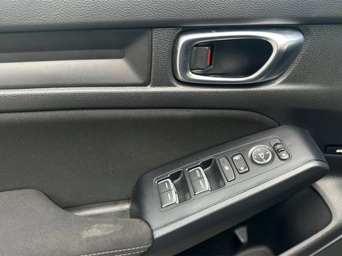 Used 2023 Honda Civic Sport image 11