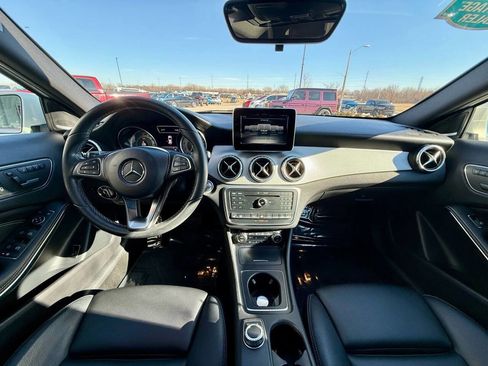 Used 2017 Mercedes-Benz GLA 250 4MATIC w/ Premium Package image 15