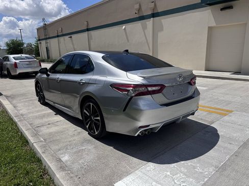 Used 2019 Toyota Camry XSE image 7