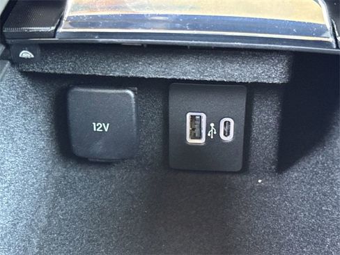 Used 2021 Lincoln Corsair FWD w/ Premium Package image 29