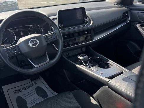 Certified 2025 Nissan Rogue SV image 8