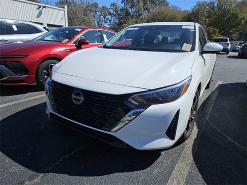 Used 2024 Nissan Sentra SV image 2
