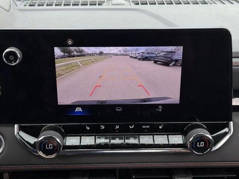 Used 2023 Chevrolet Colorado Z71 w/ Z71 Convenience Package 2 image 17