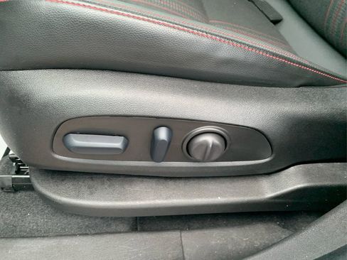 Used 2024 Chevrolet Equinox RS image 19